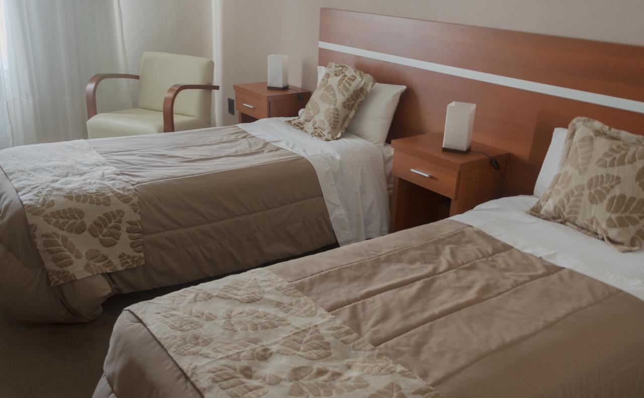 Colon Center Hotel ภายนอก รูปภาพ
