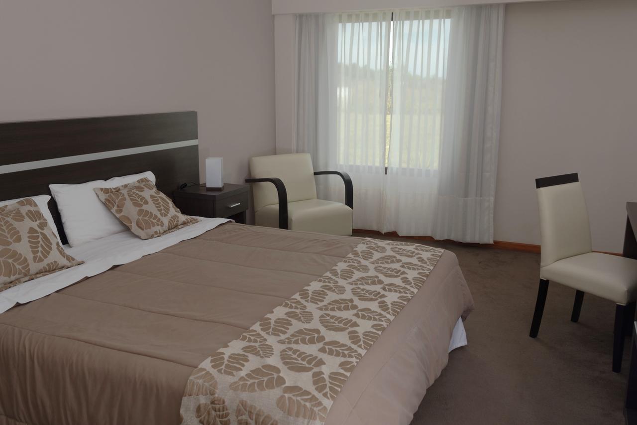 Colon Center Hotel ภายนอก รูปภาพ