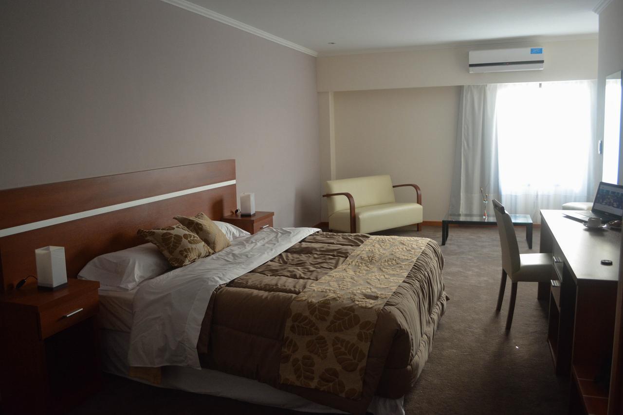 Colon Center Hotel ภายนอก รูปภาพ